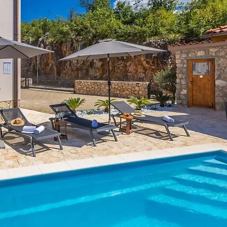 Gia With Heated Pool And Ocean View 4* Klimno