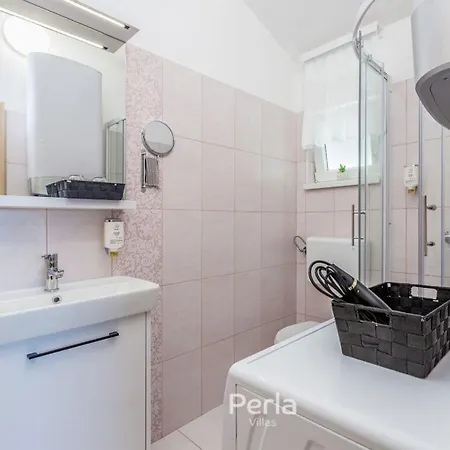 Gia With Heated Pool And Ocean View 4*