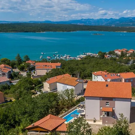 Gia With Heated Pool And Ocean View